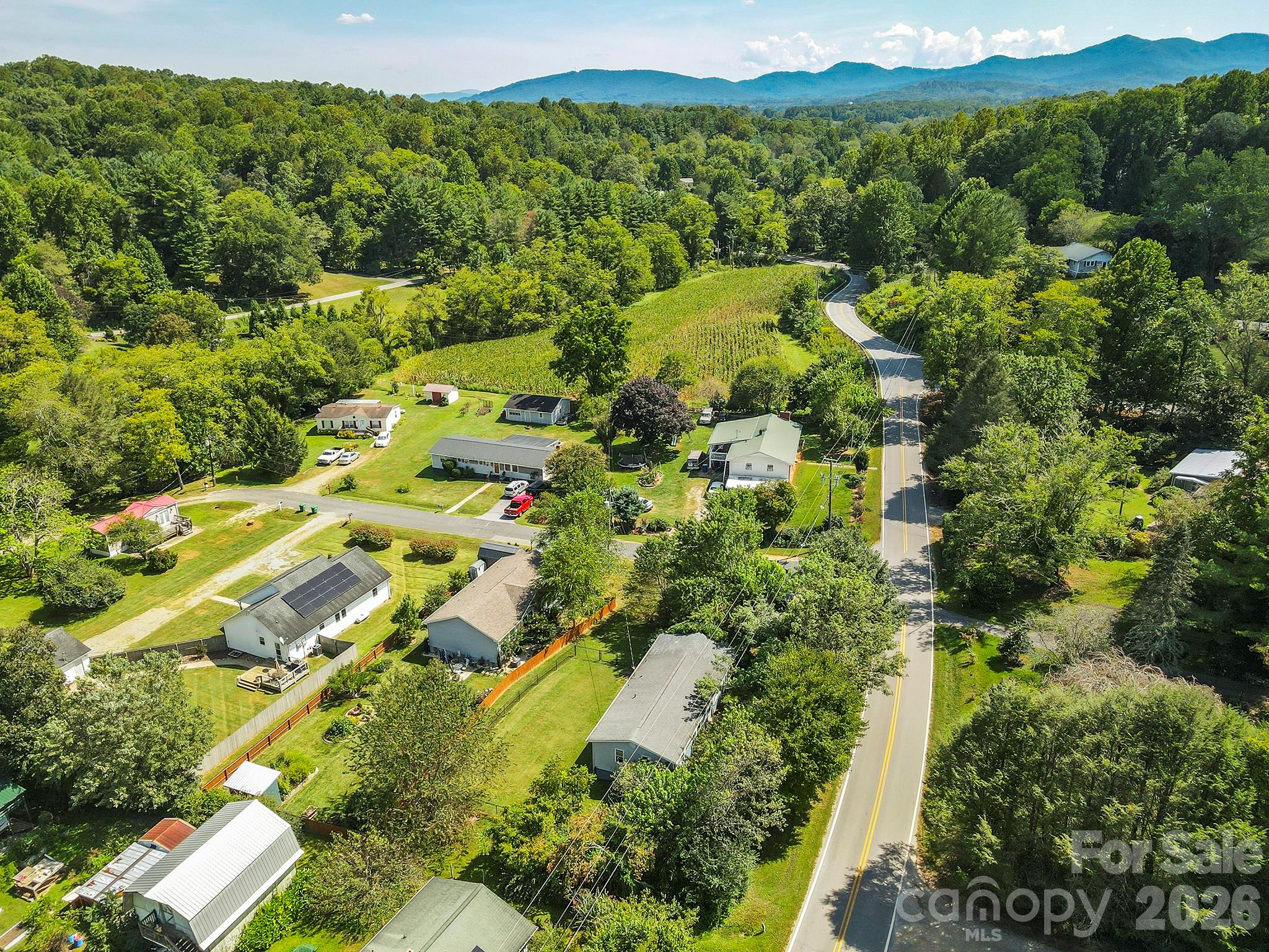 main property photo 28