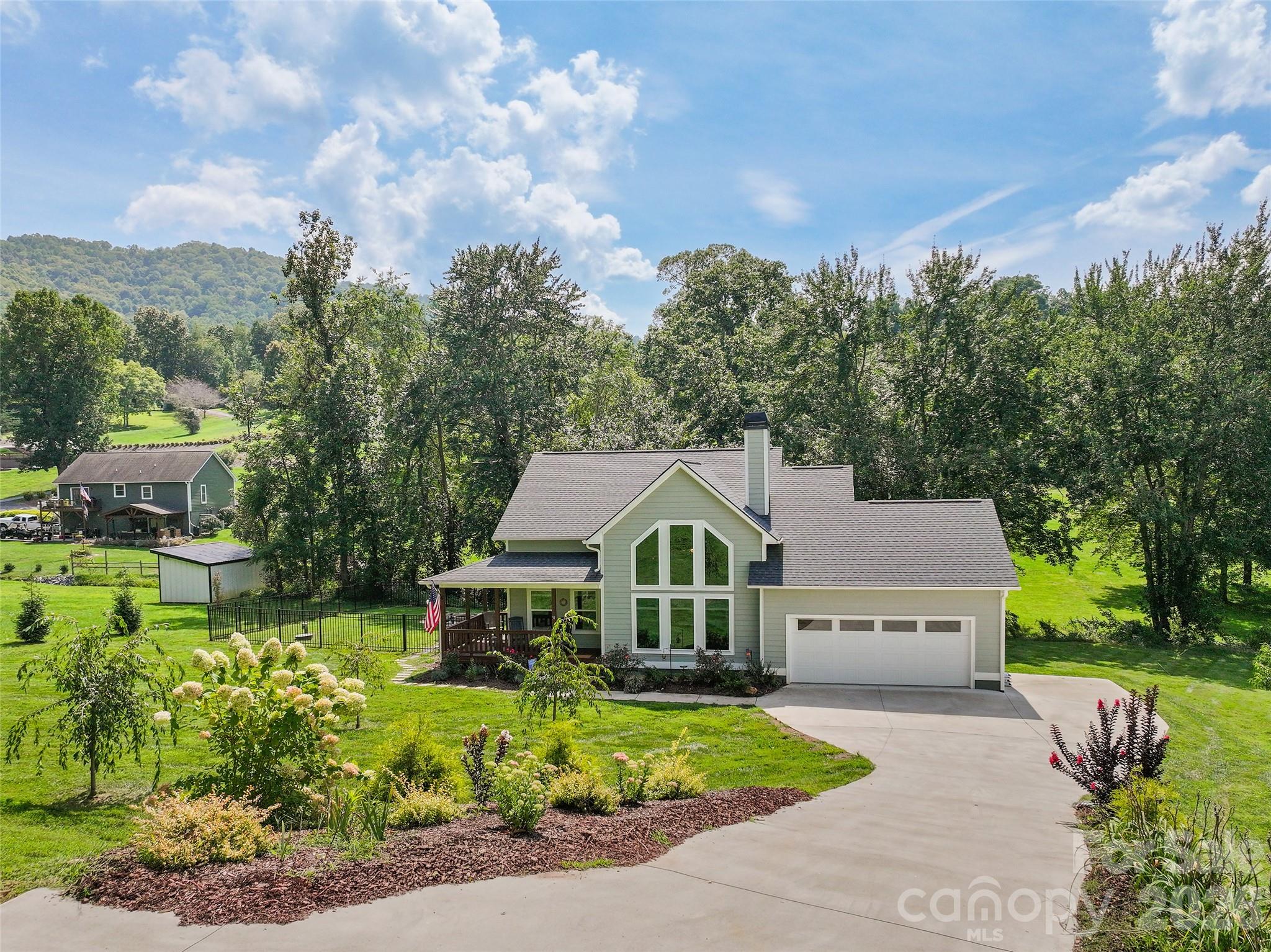 main property photo 33
