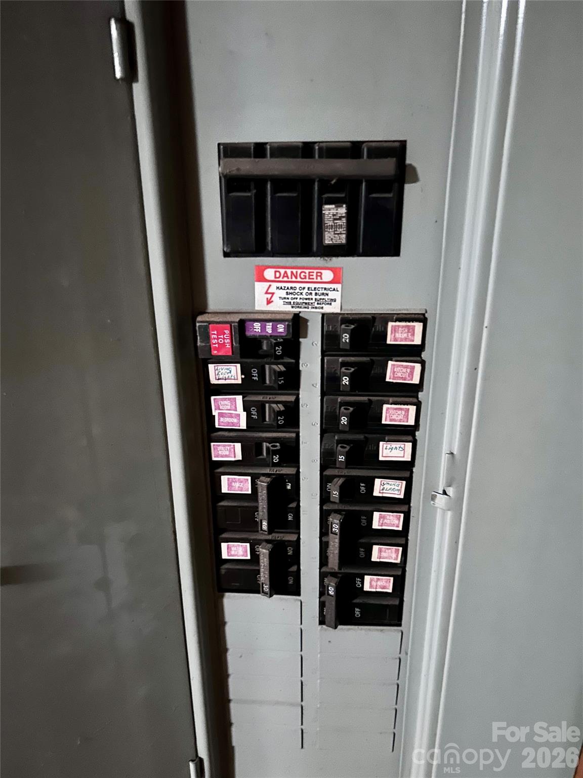 main property photo 28