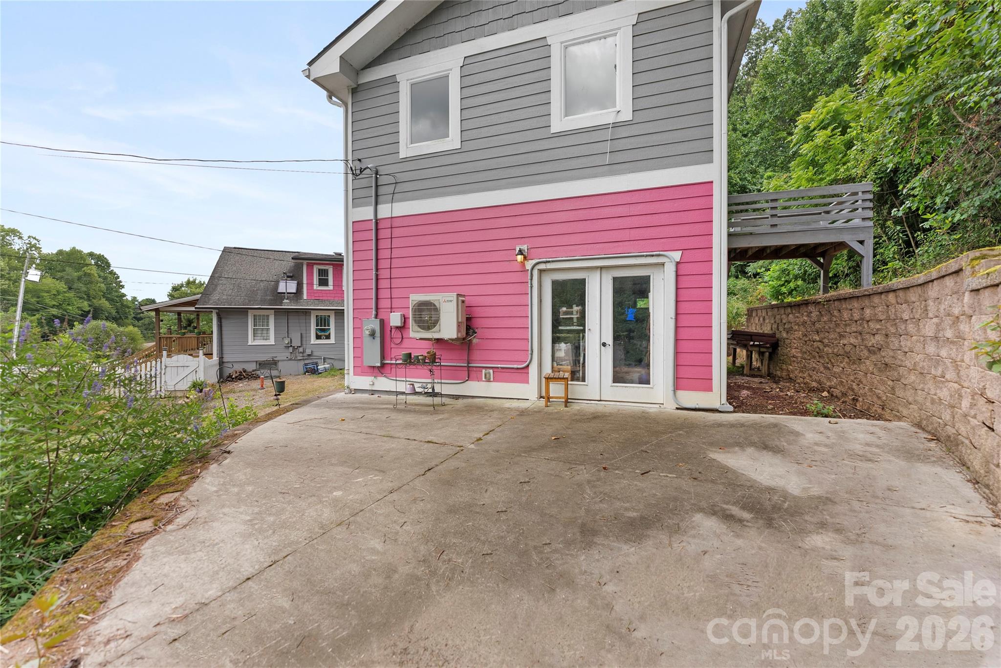 main property photo 37