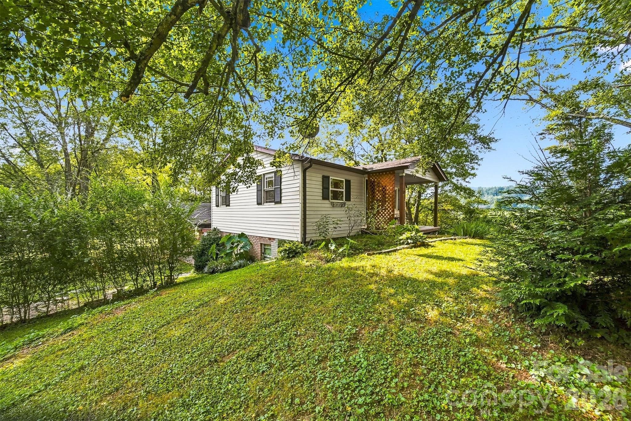 main property photo 25