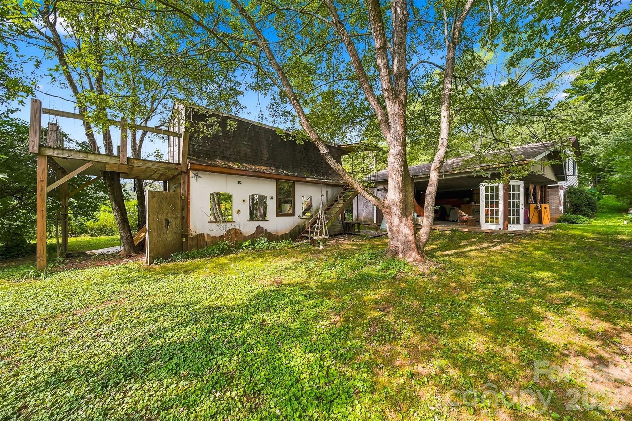 main property photo 39