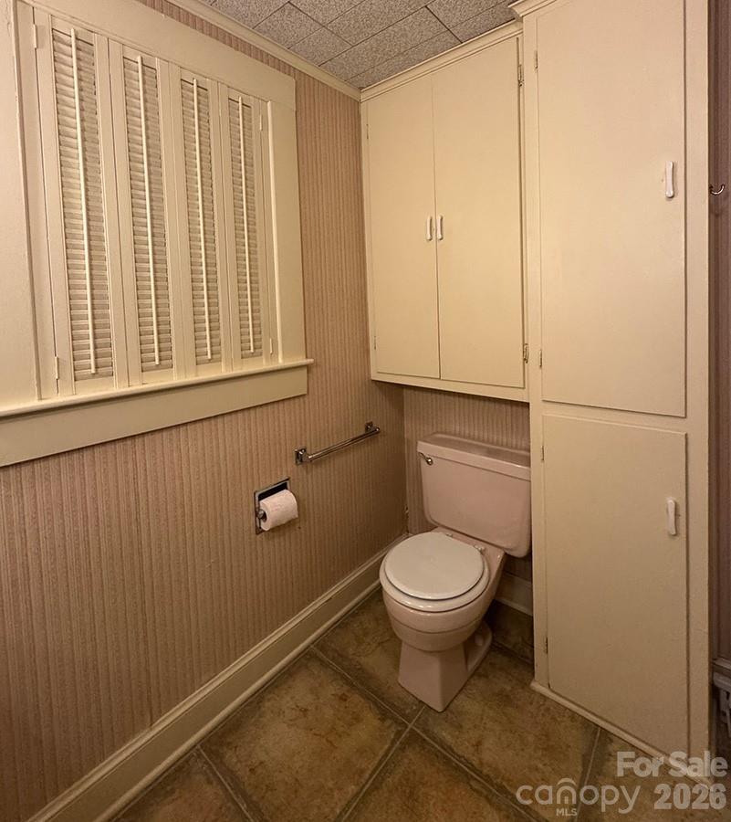 main property photo 34