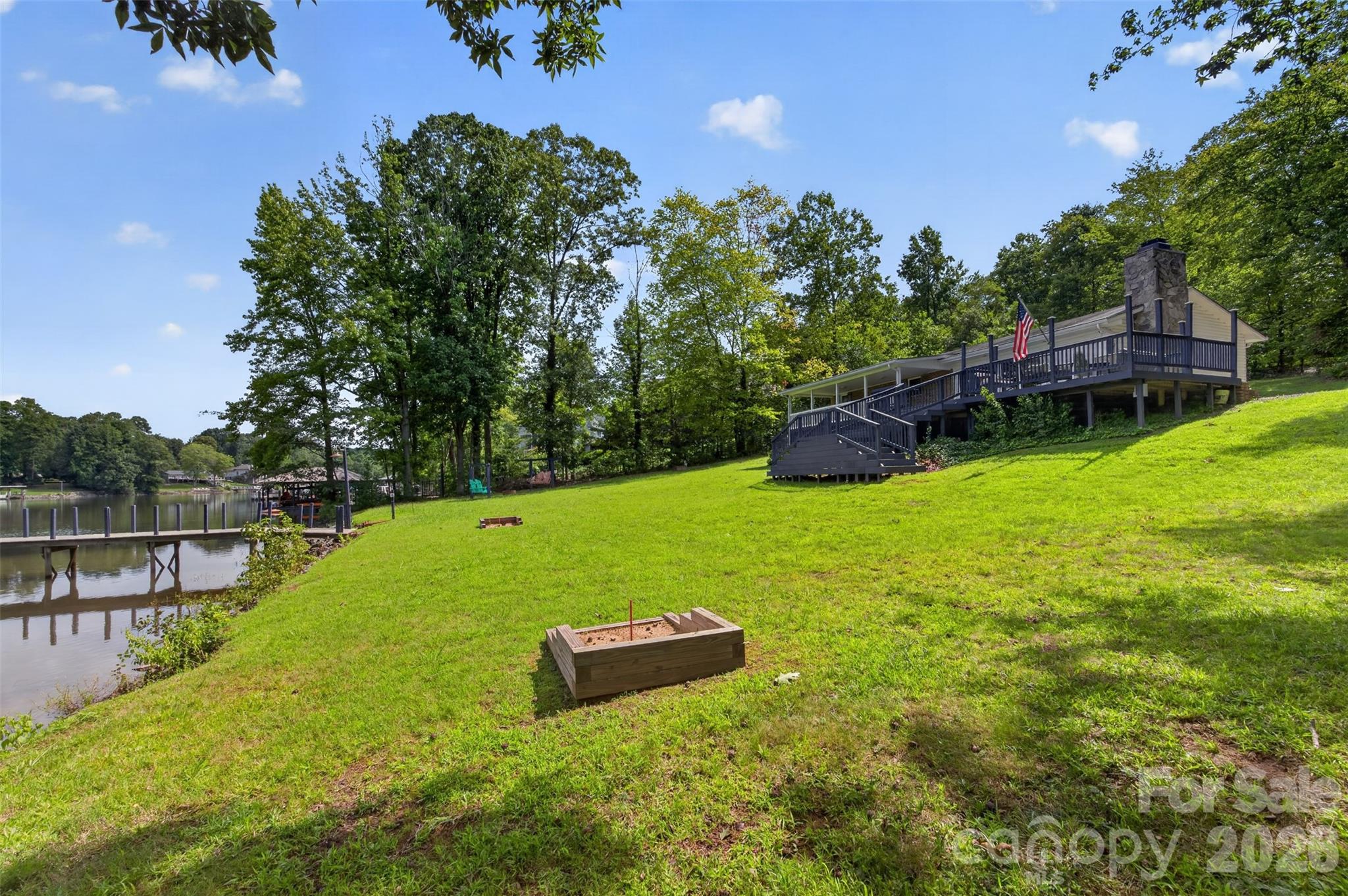main property photo 30