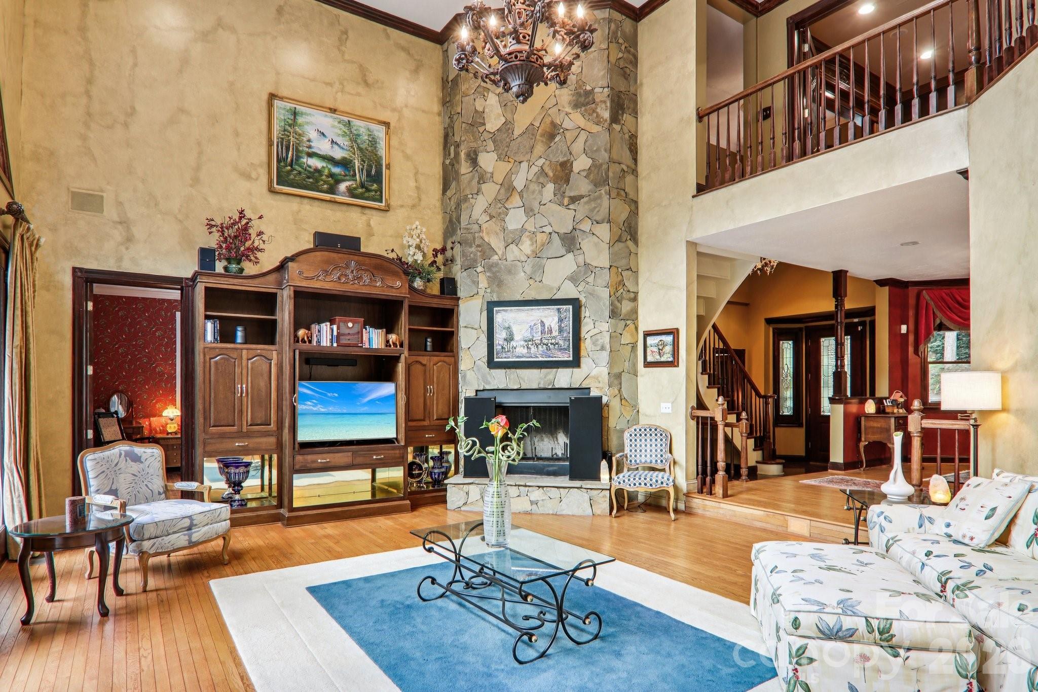 main property photo 14