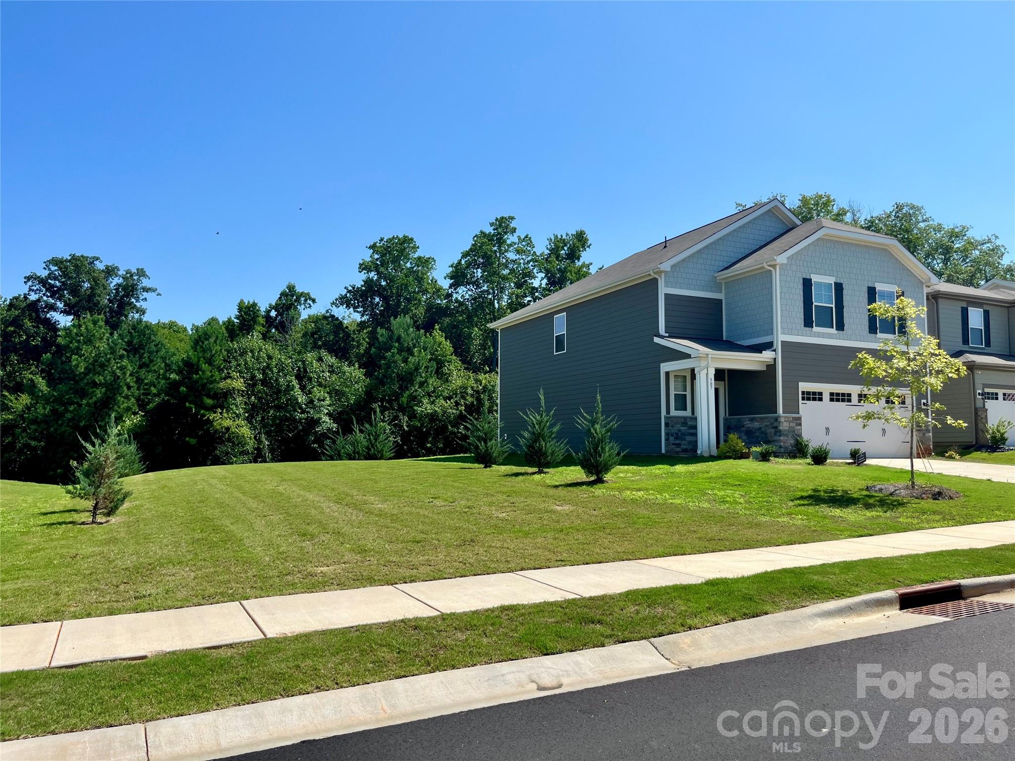 main property photo 5