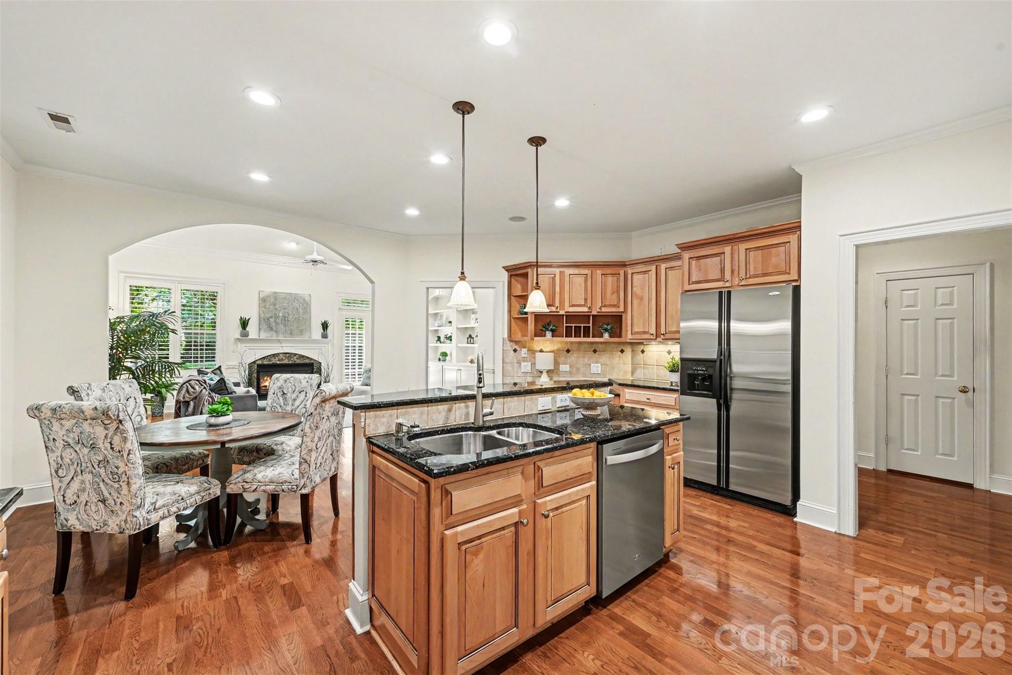 main property photo 9