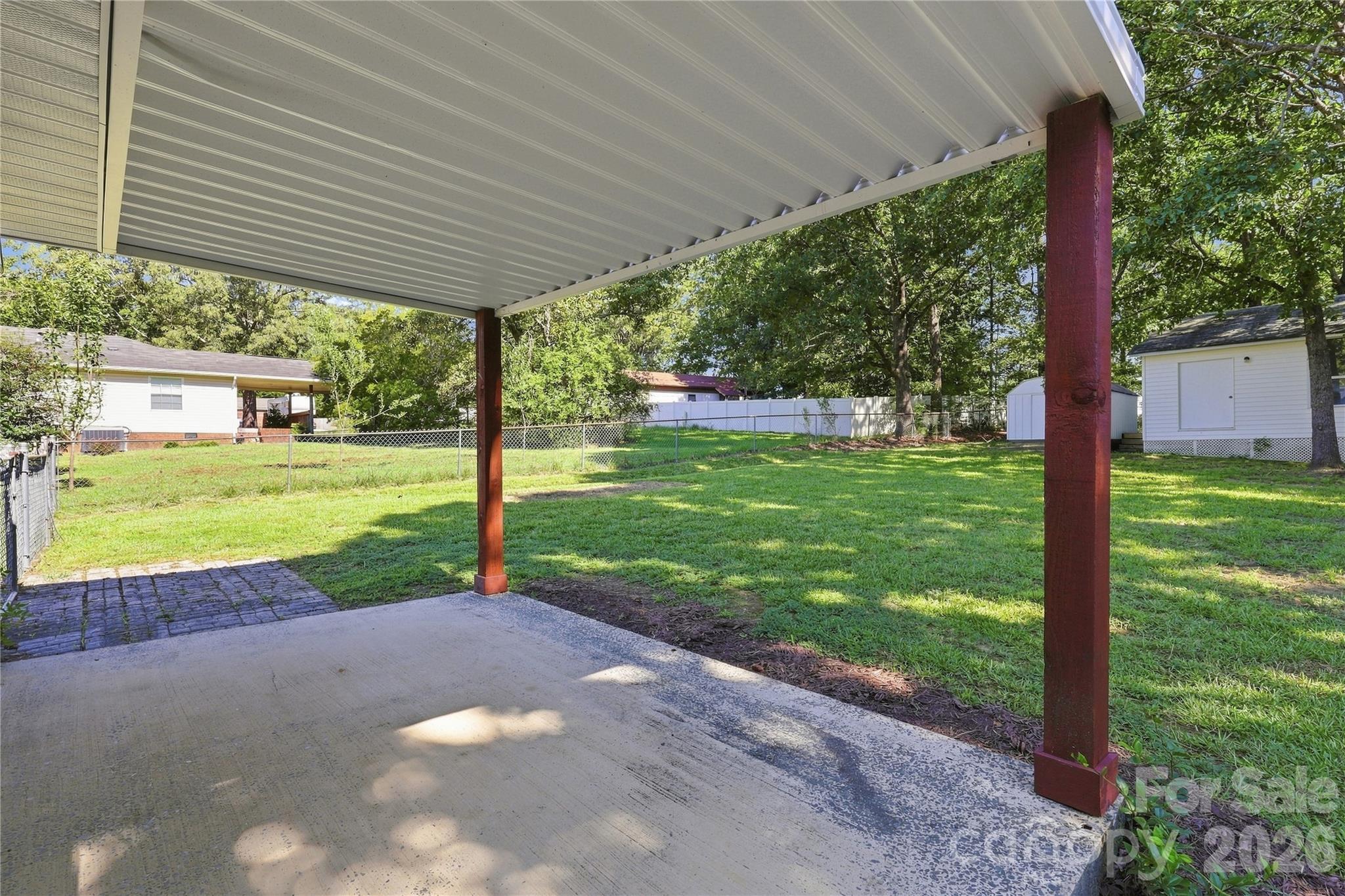 main property photo 23