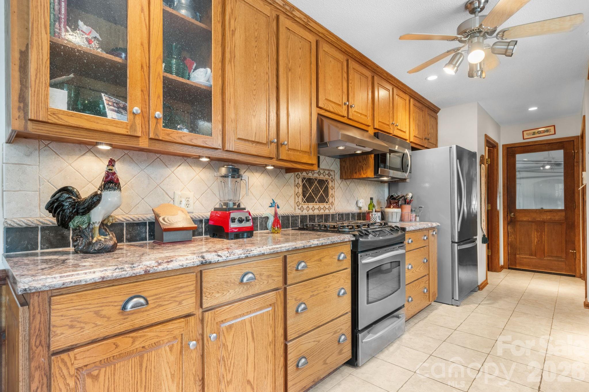 main property photo 16