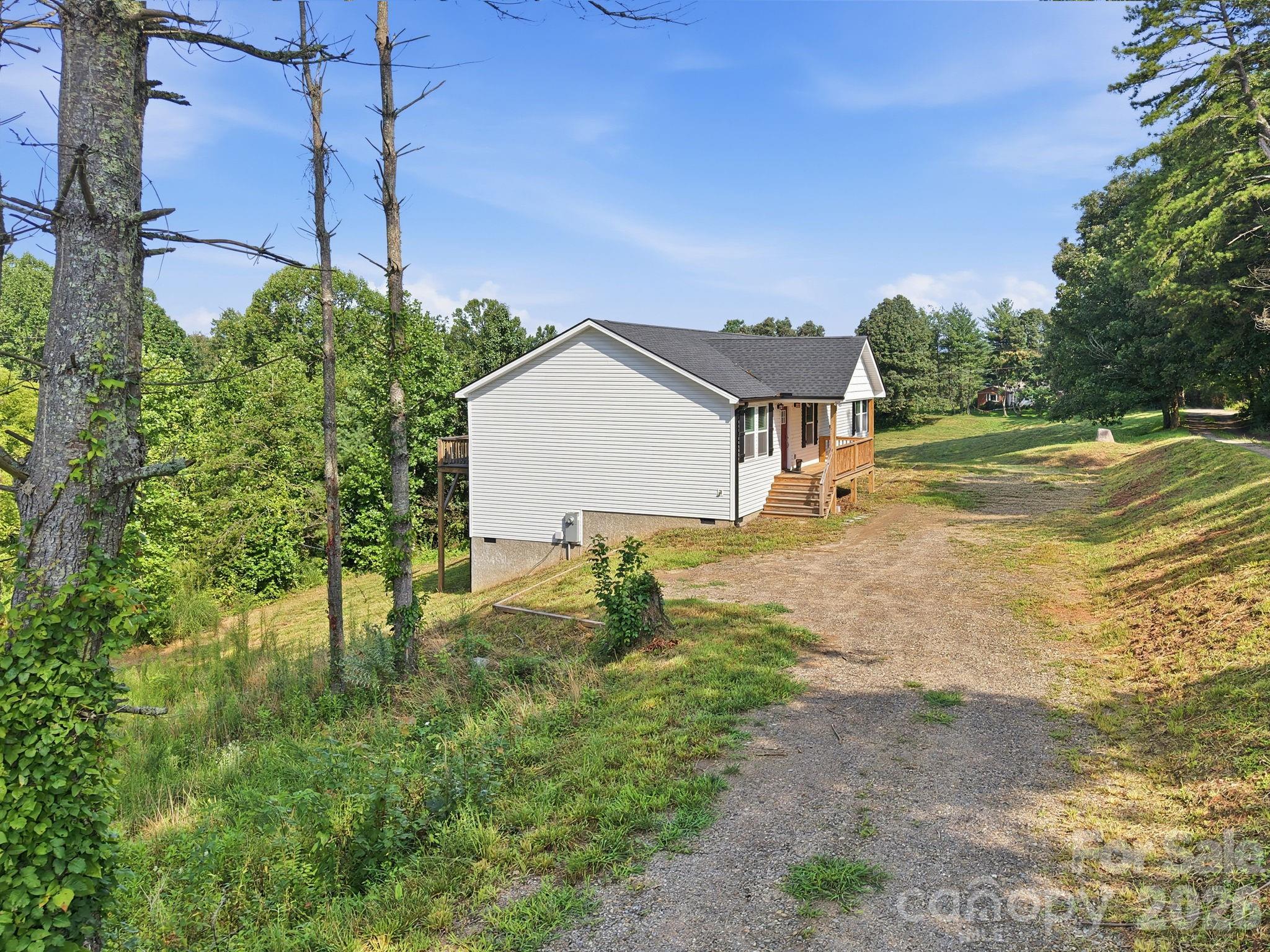 main property photo 6