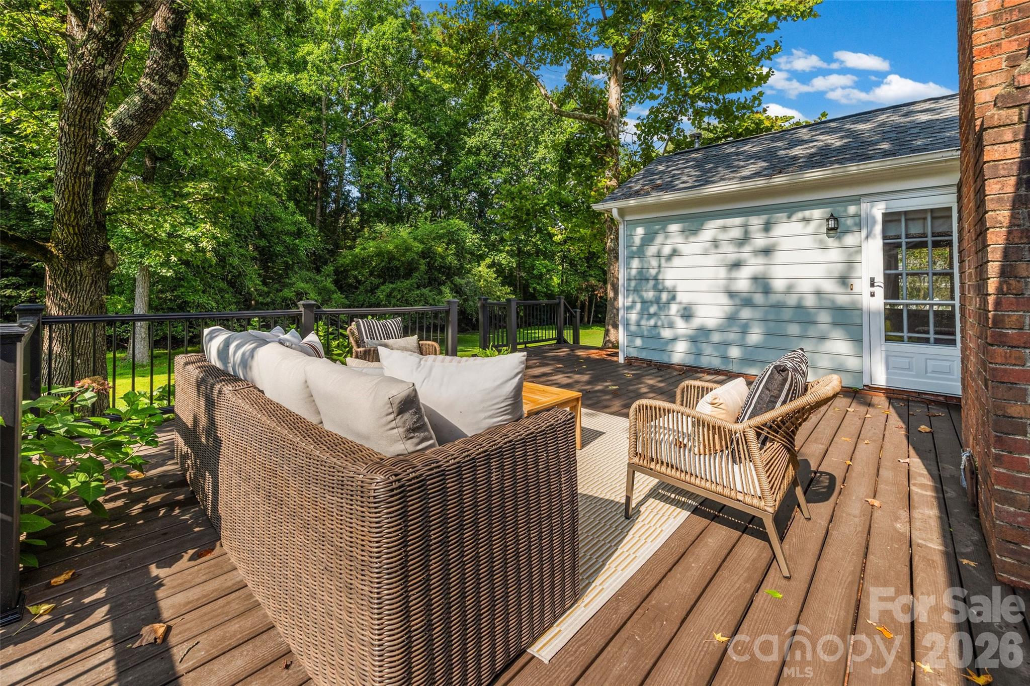 main property photo 31