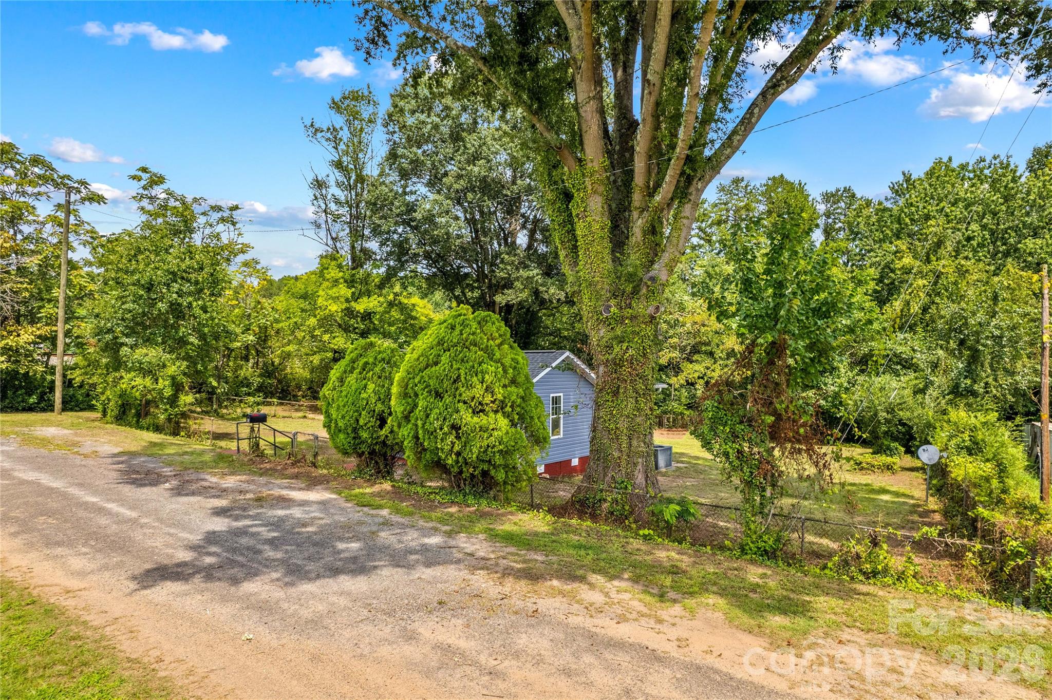 main property photo 24