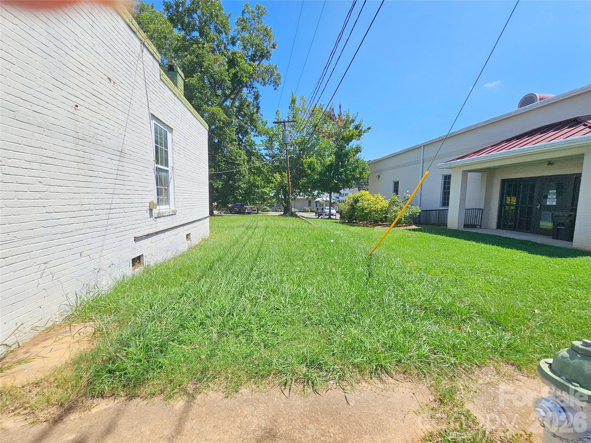 main property photo 5