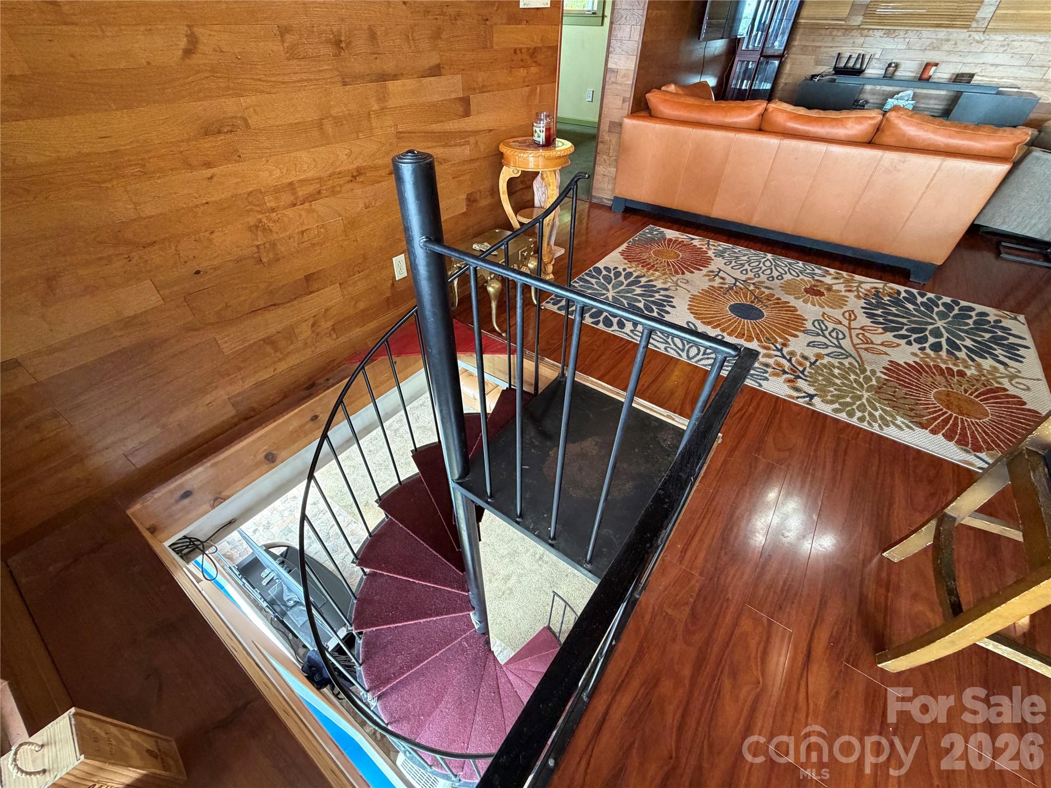 main property photo 11