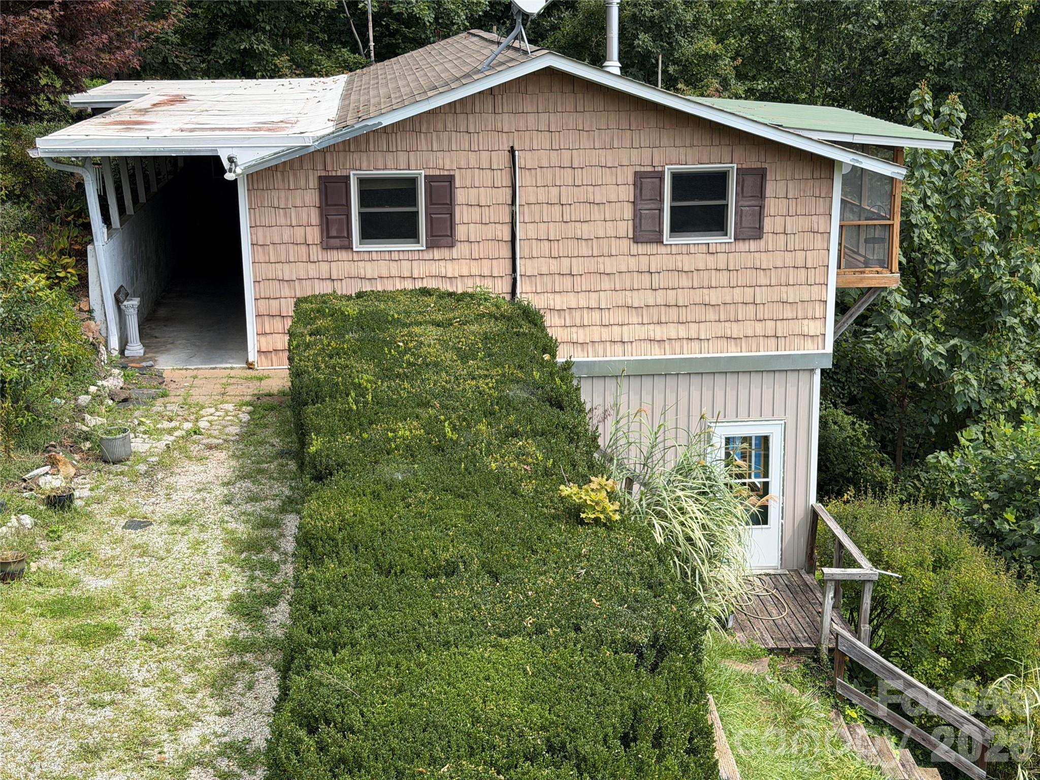 main property photo 22