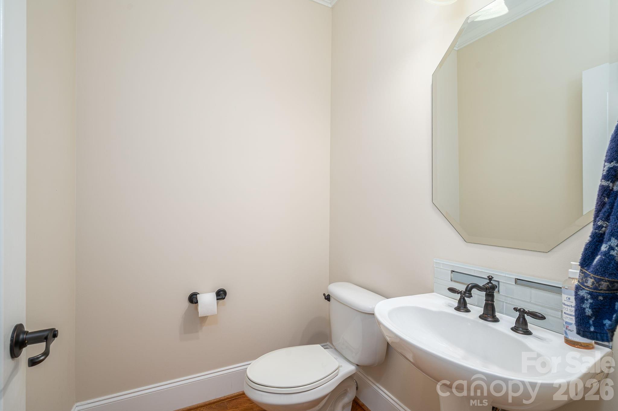 main property photo 20