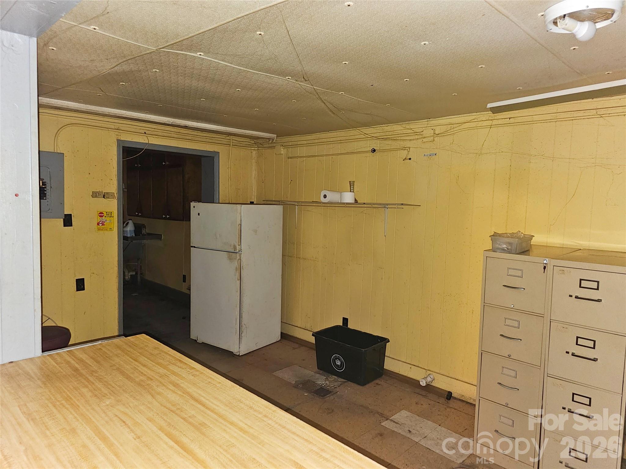 main property photo 25