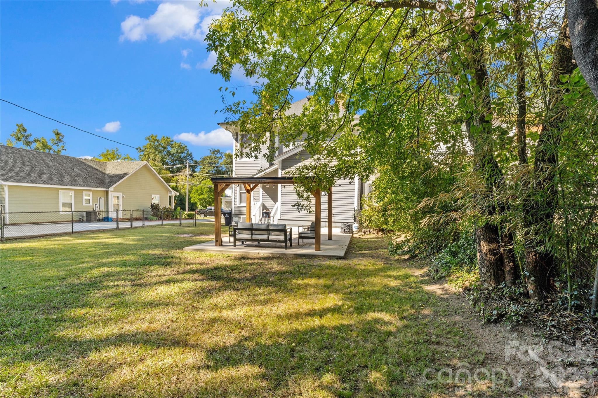 main property photo 37