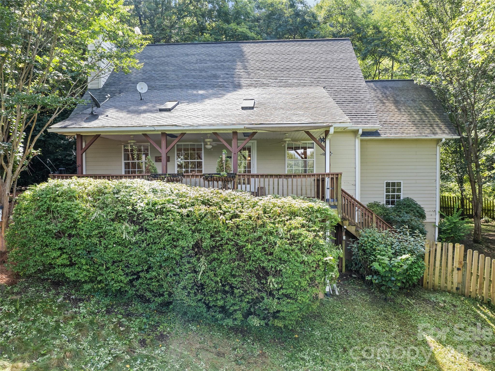 main property photo 2