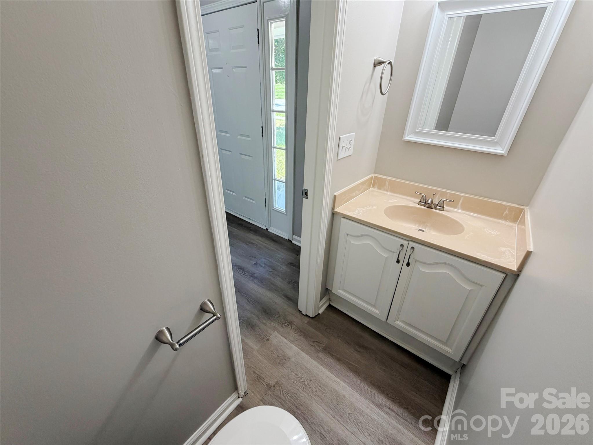 main property photo 11