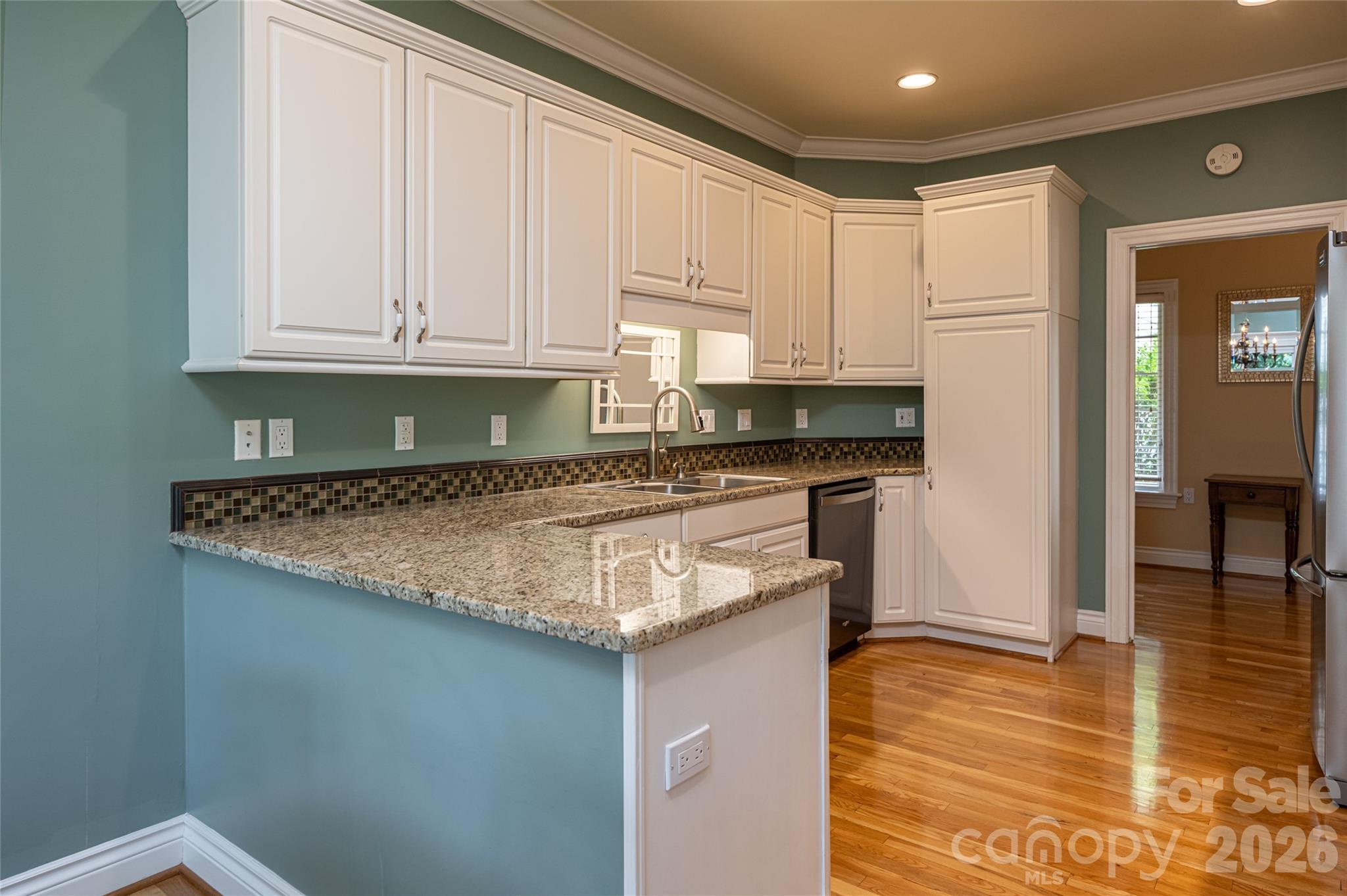 main property photo 16
