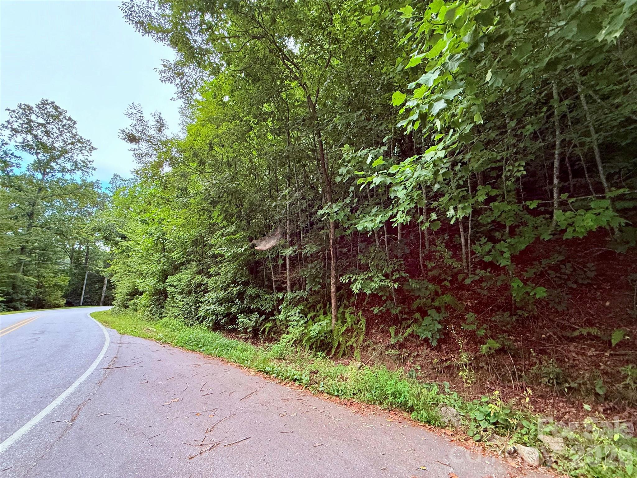 main property photo 10
