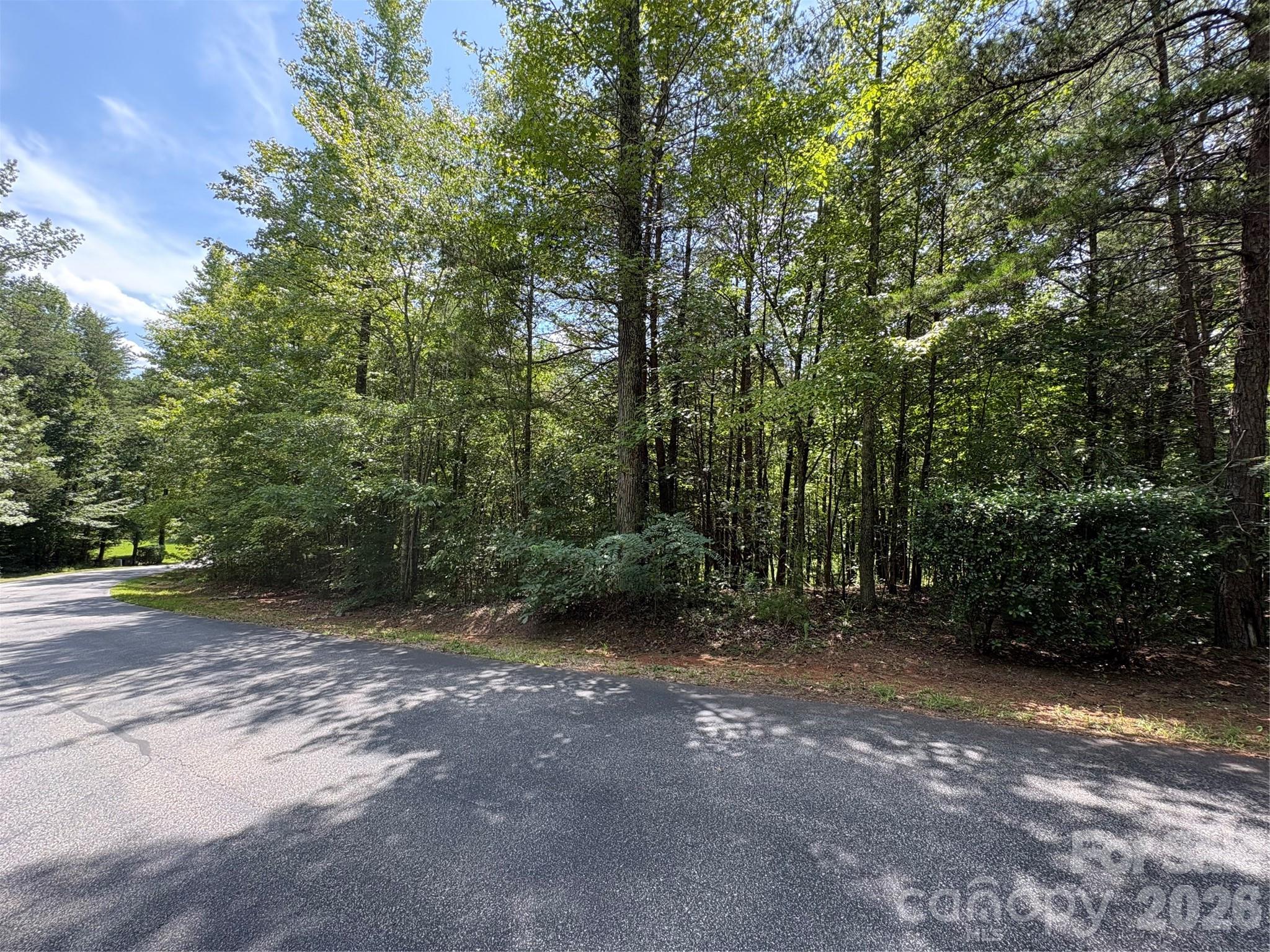 main property photo 11