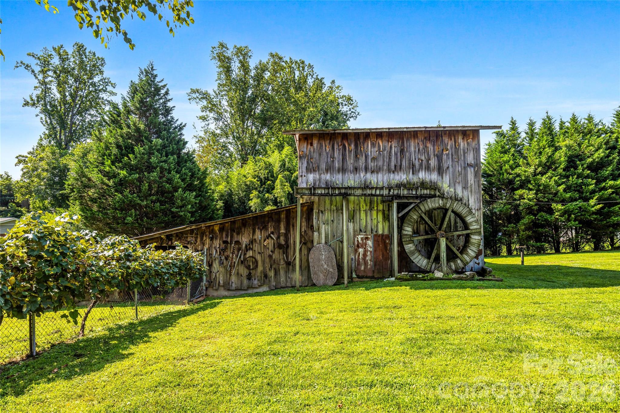 main property photo 26