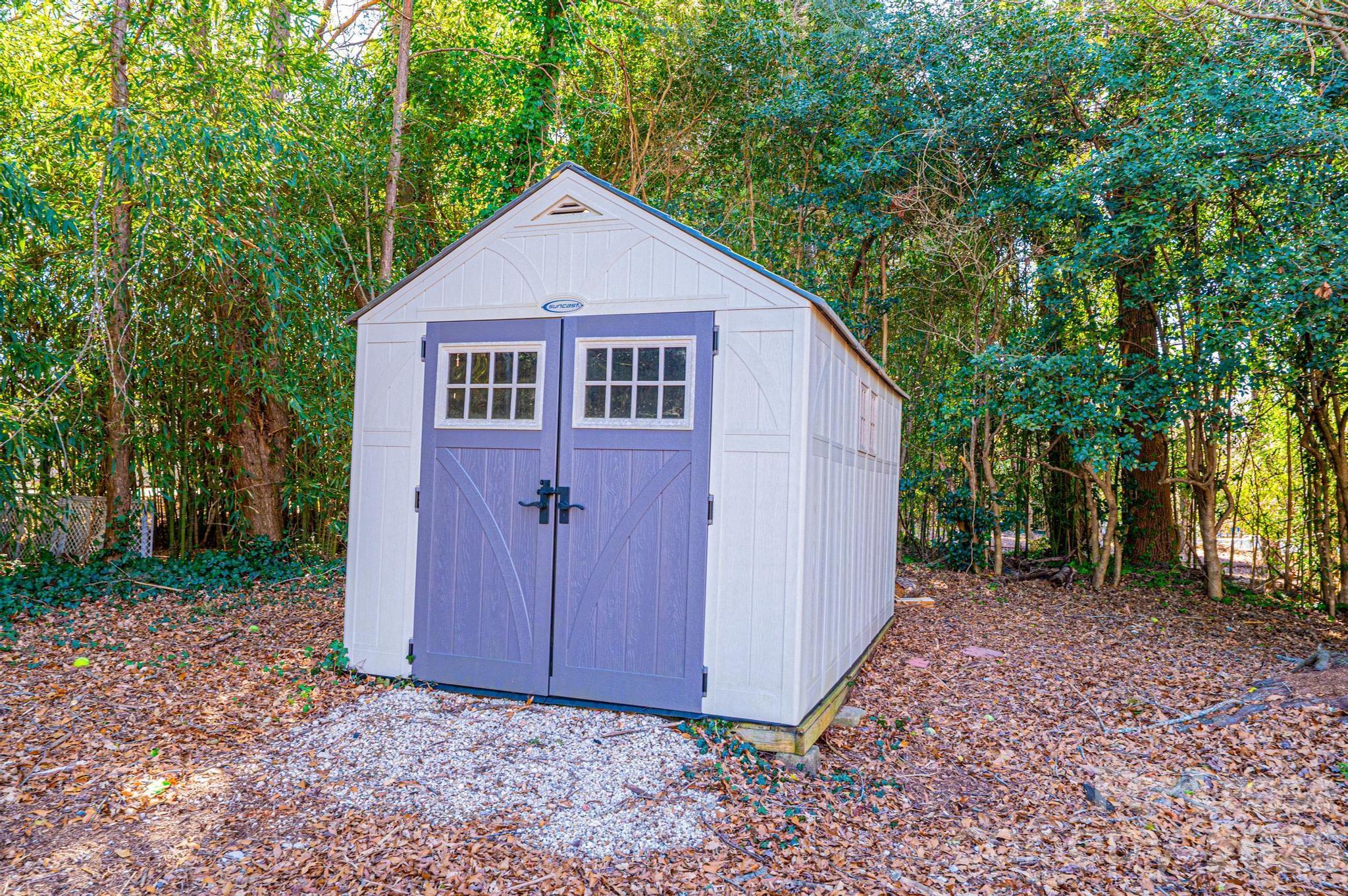 main property photo 45