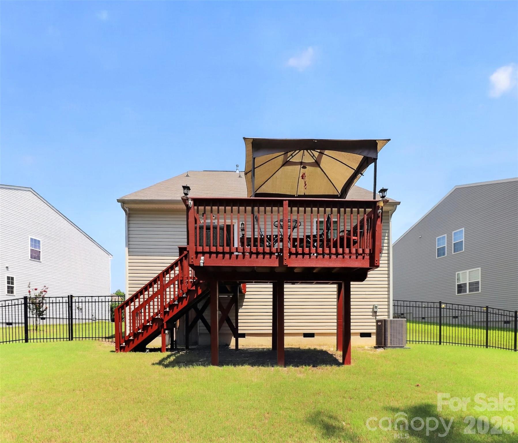 main property photo 40