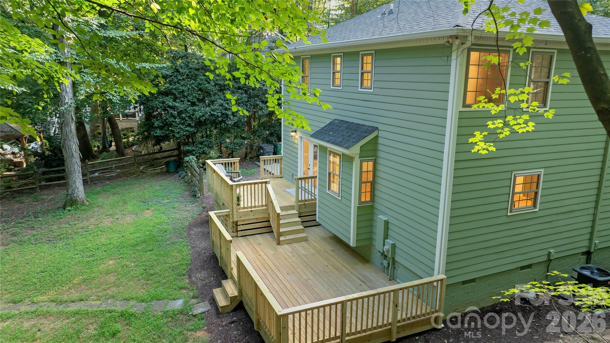 main property photo 40