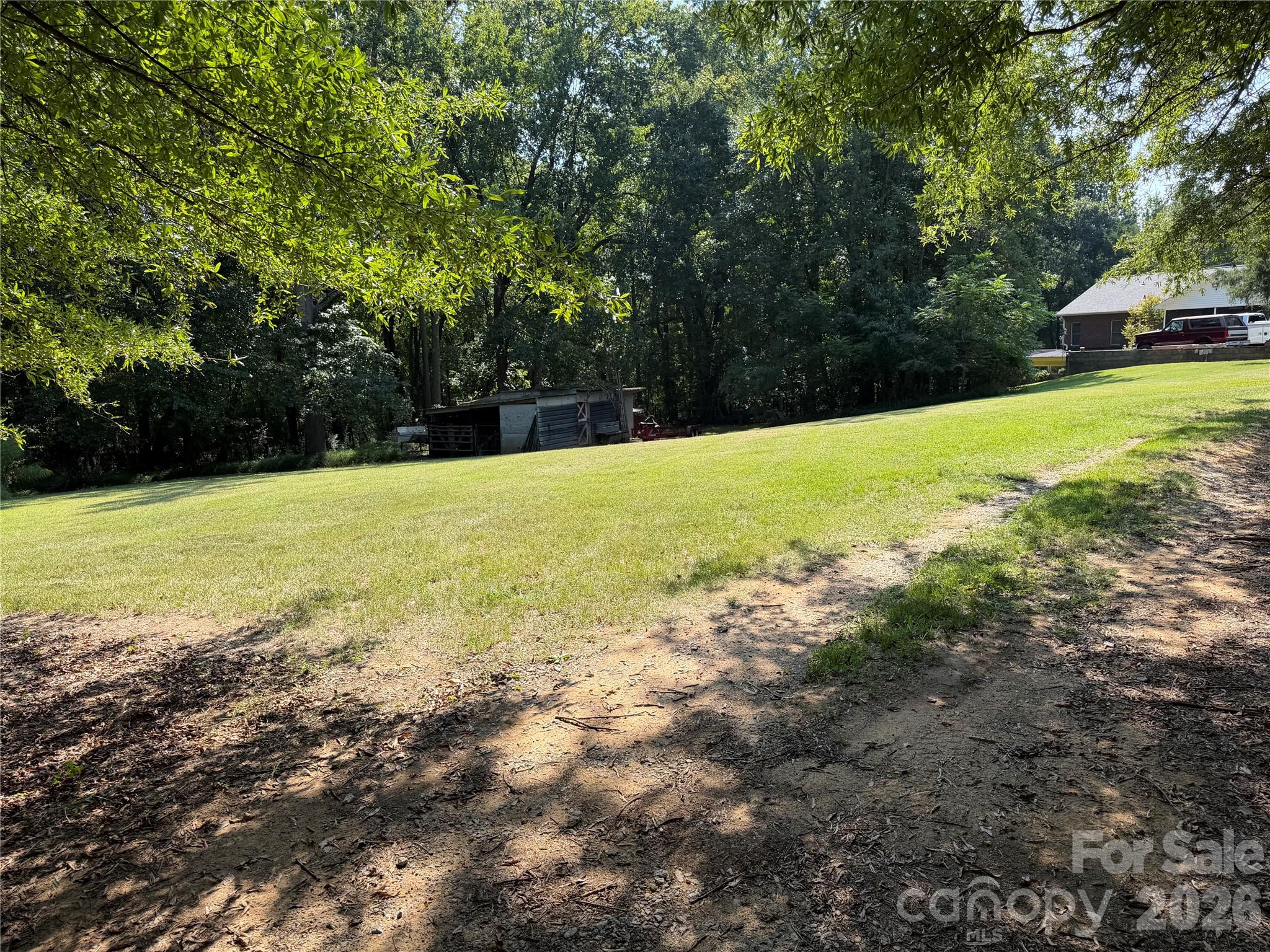main property photo 11