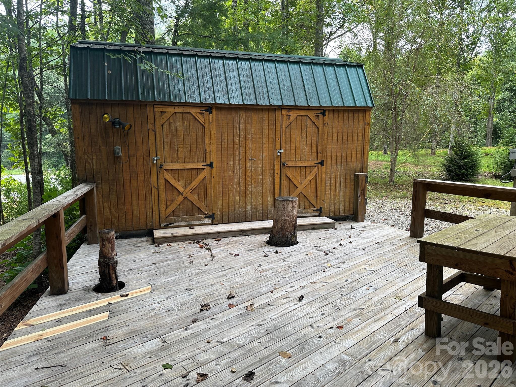 main property photo 20