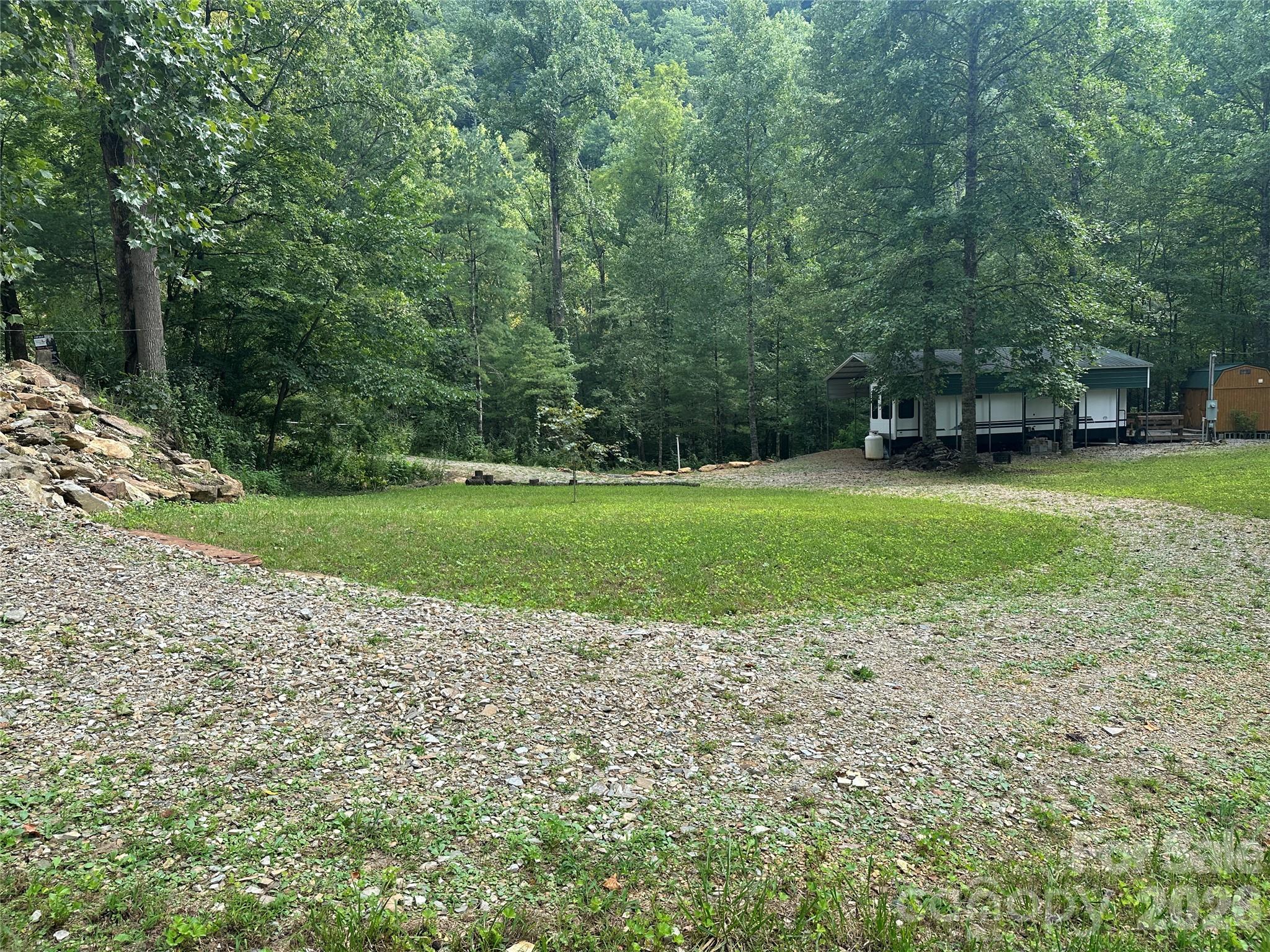 main property photo 23