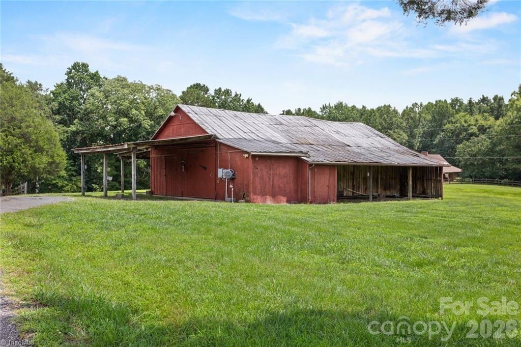 main property photo 12
