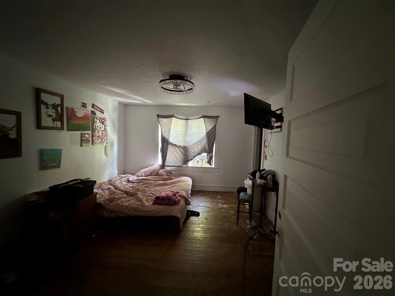 main property photo 28