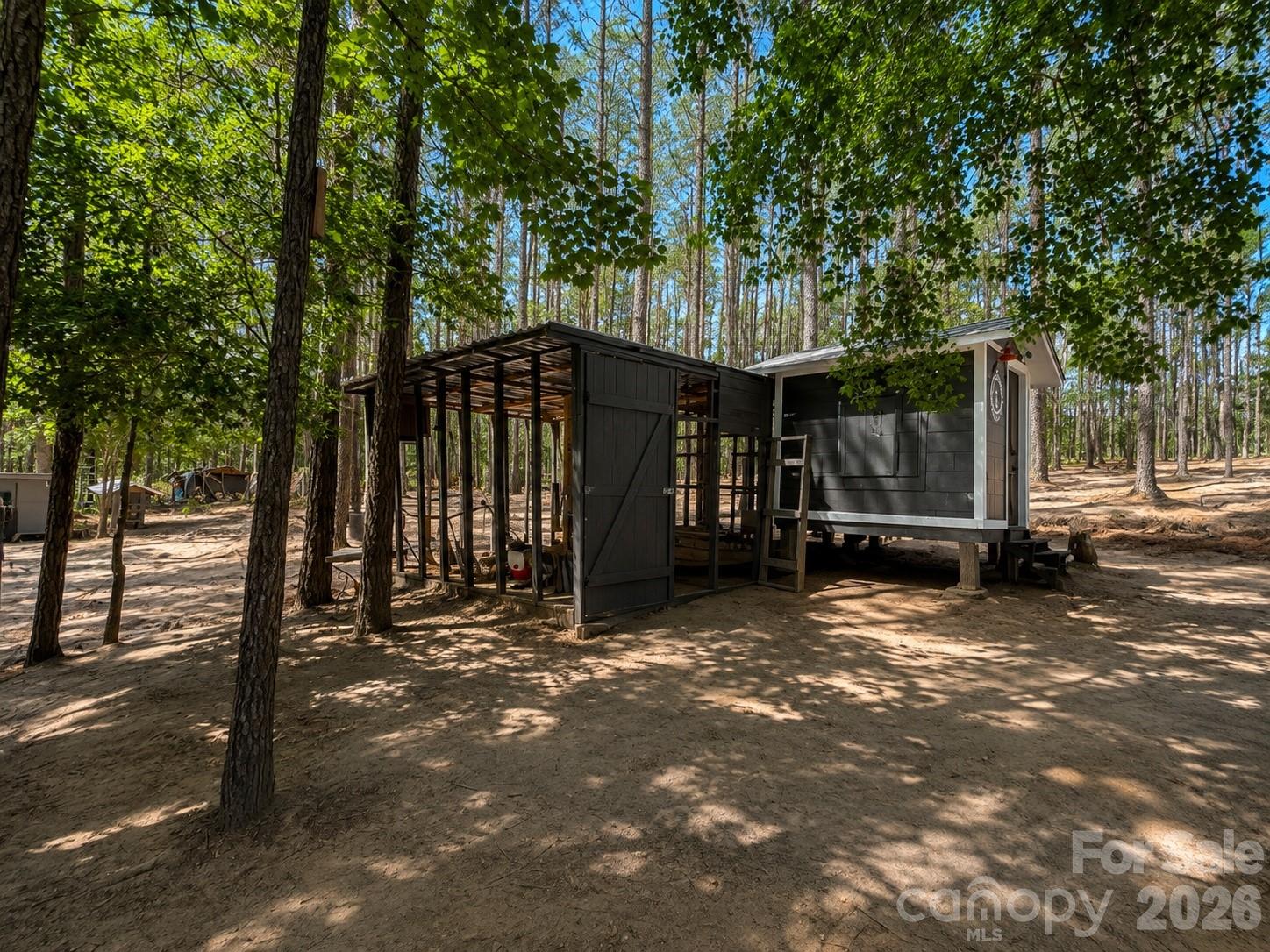 main property photo 13