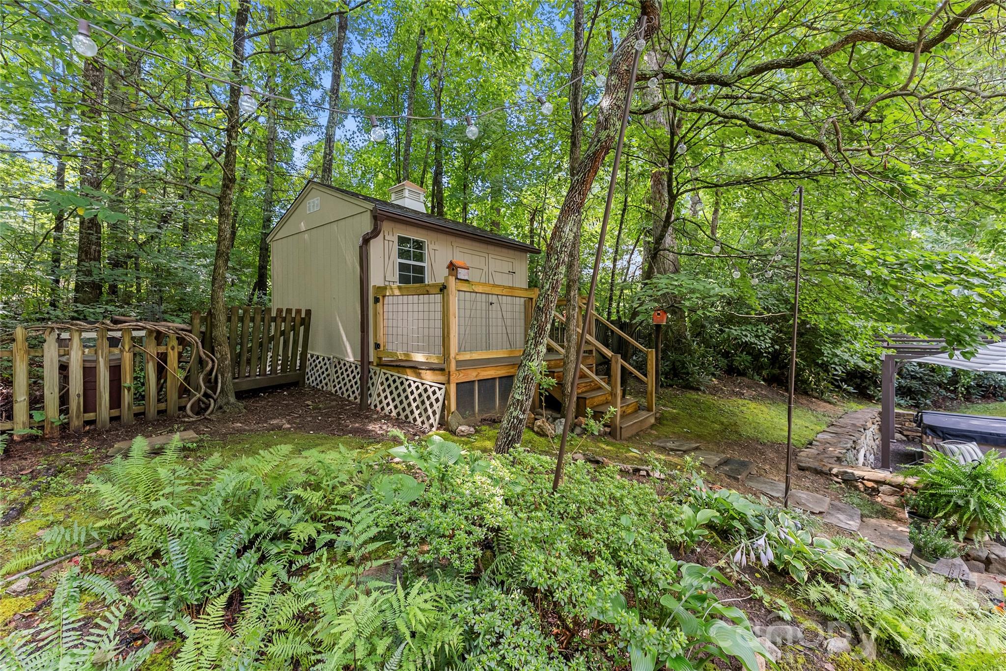 main property photo 35