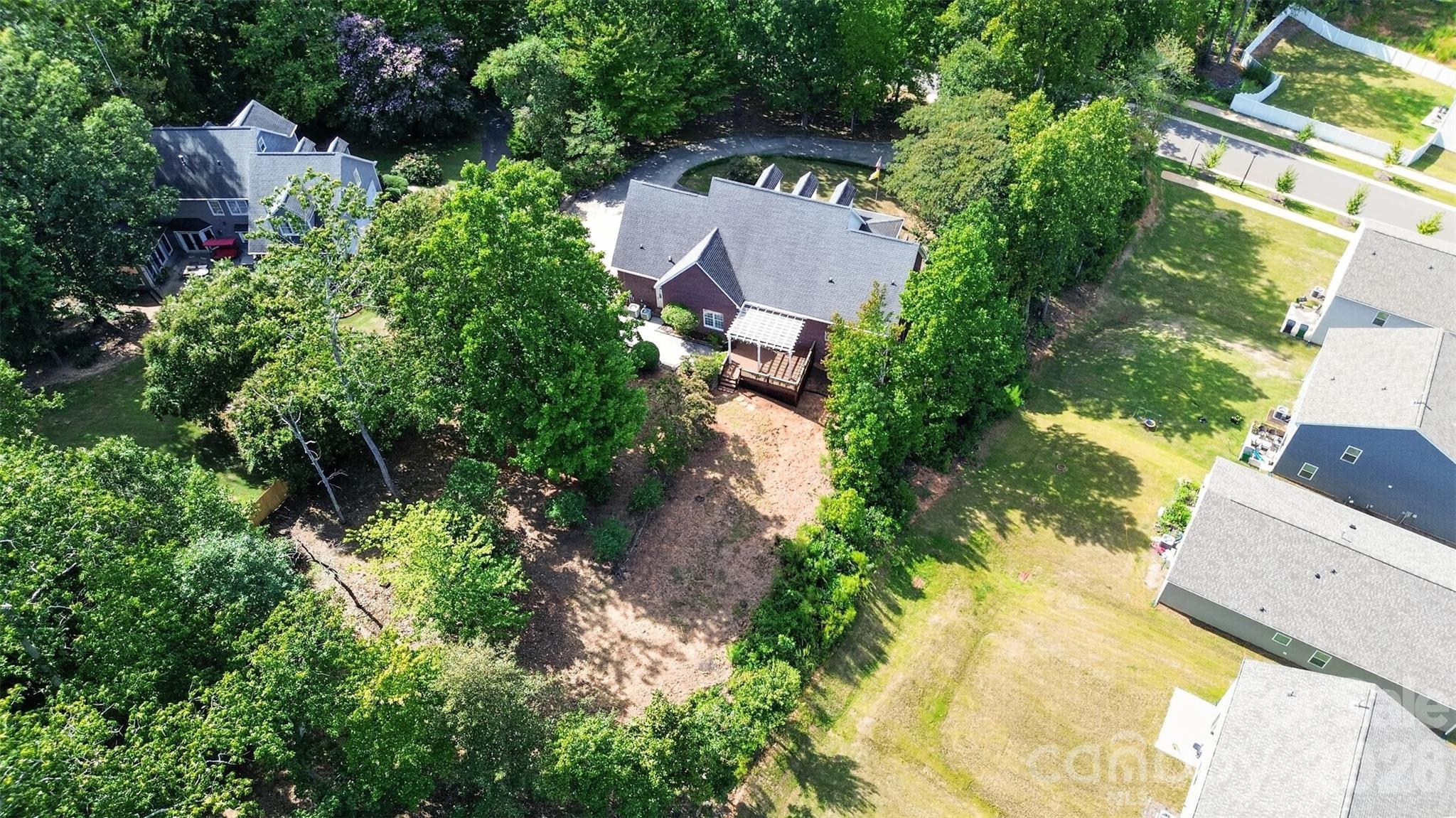 main property photo 45