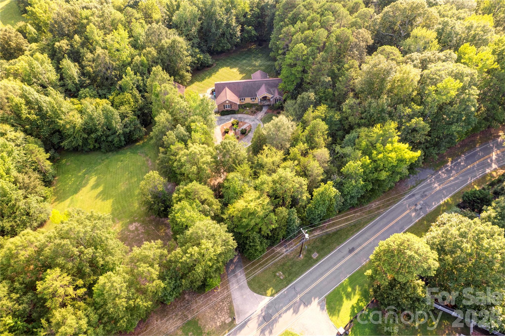 main property photo 3