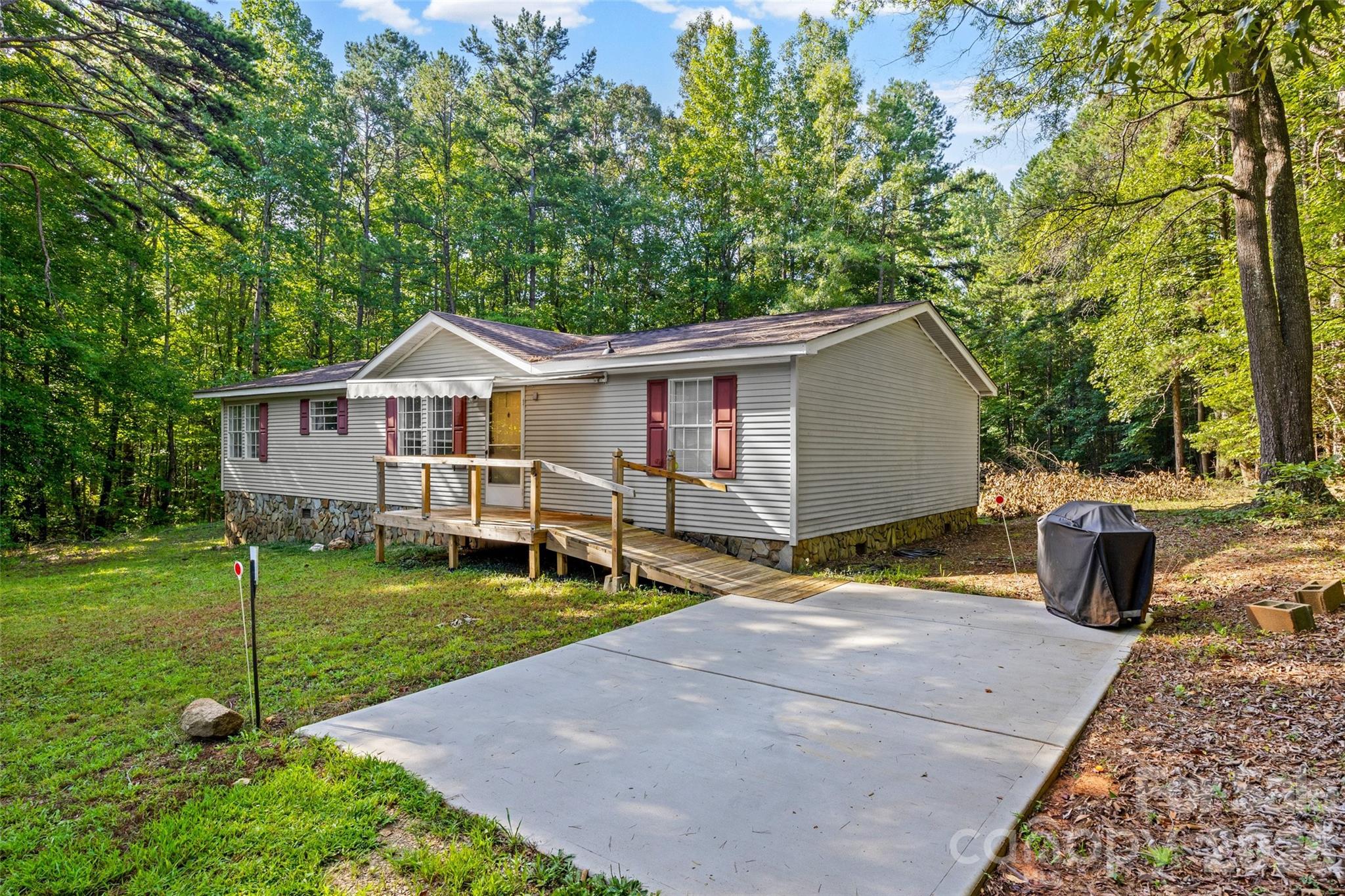 main property photo 24