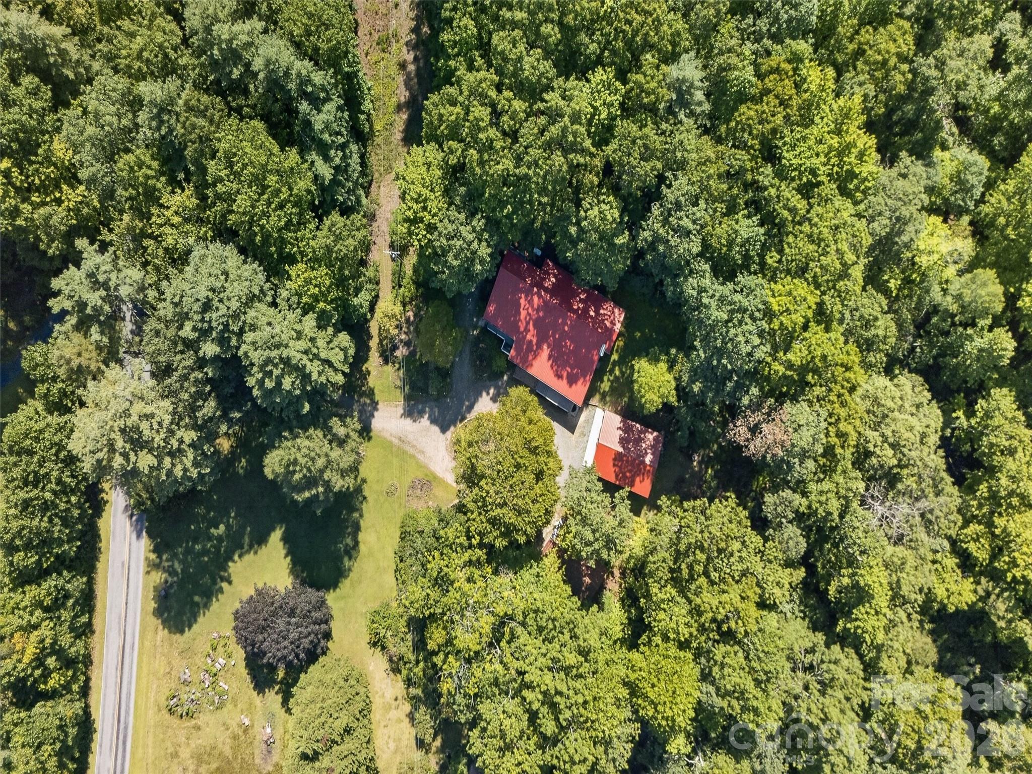 main property photo 28