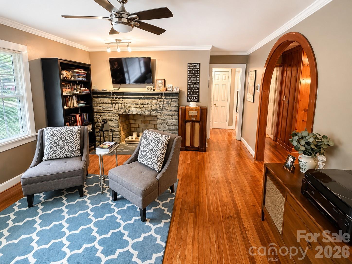 main property photo 3