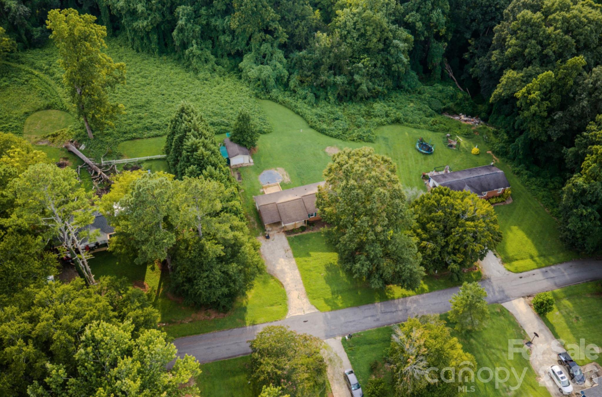 main property photo 25