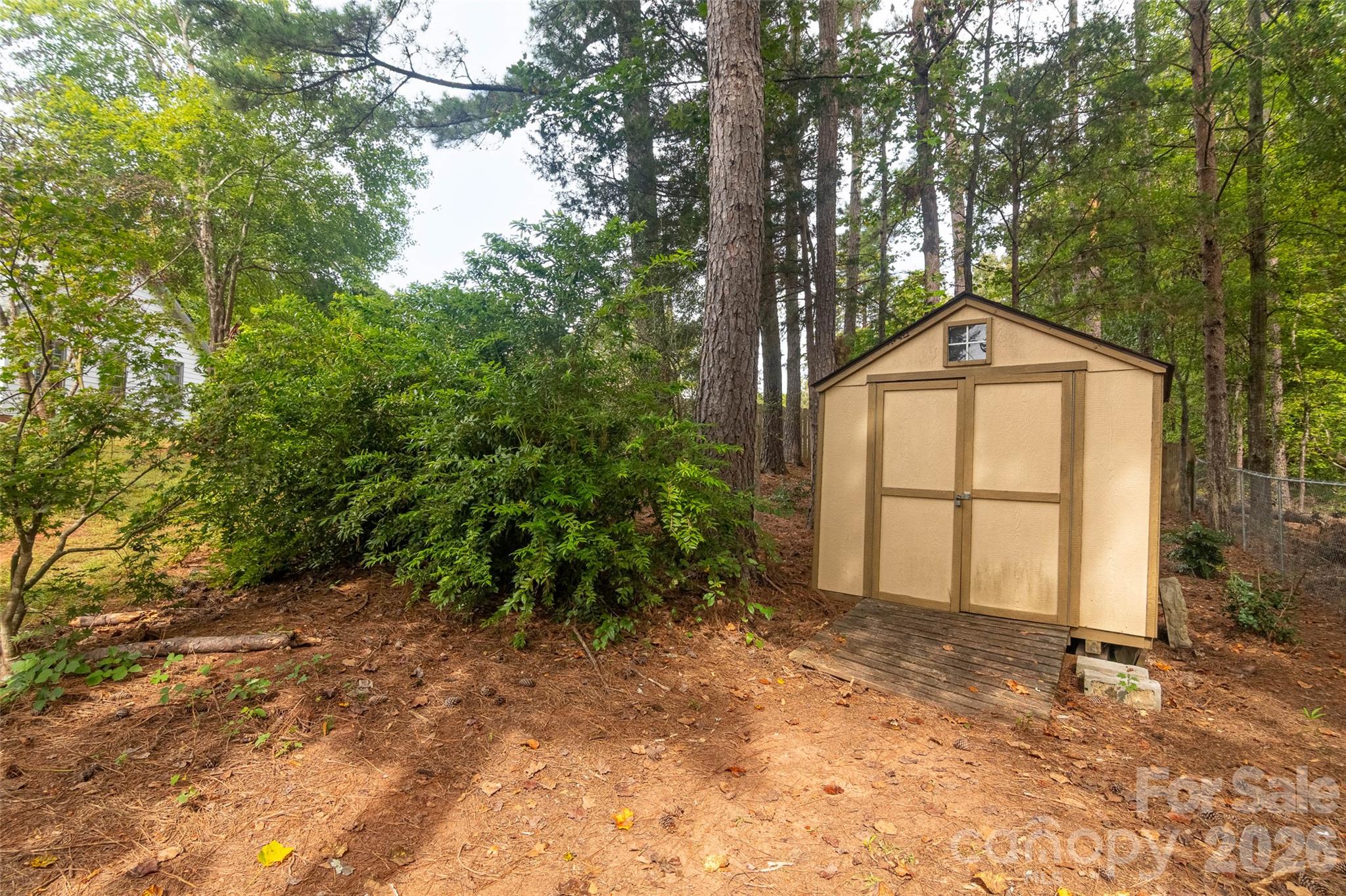 main property photo 33