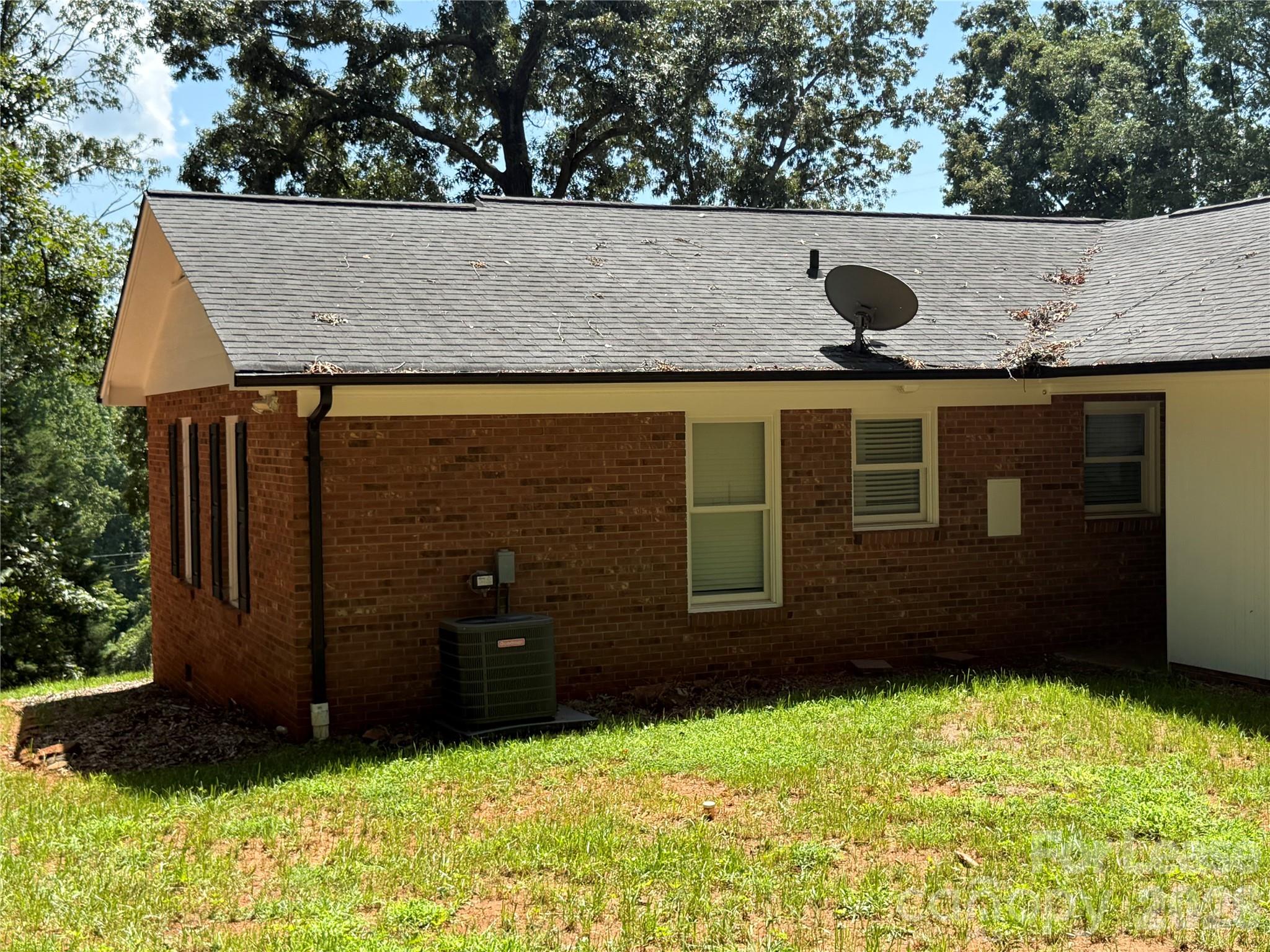 main property photo 25