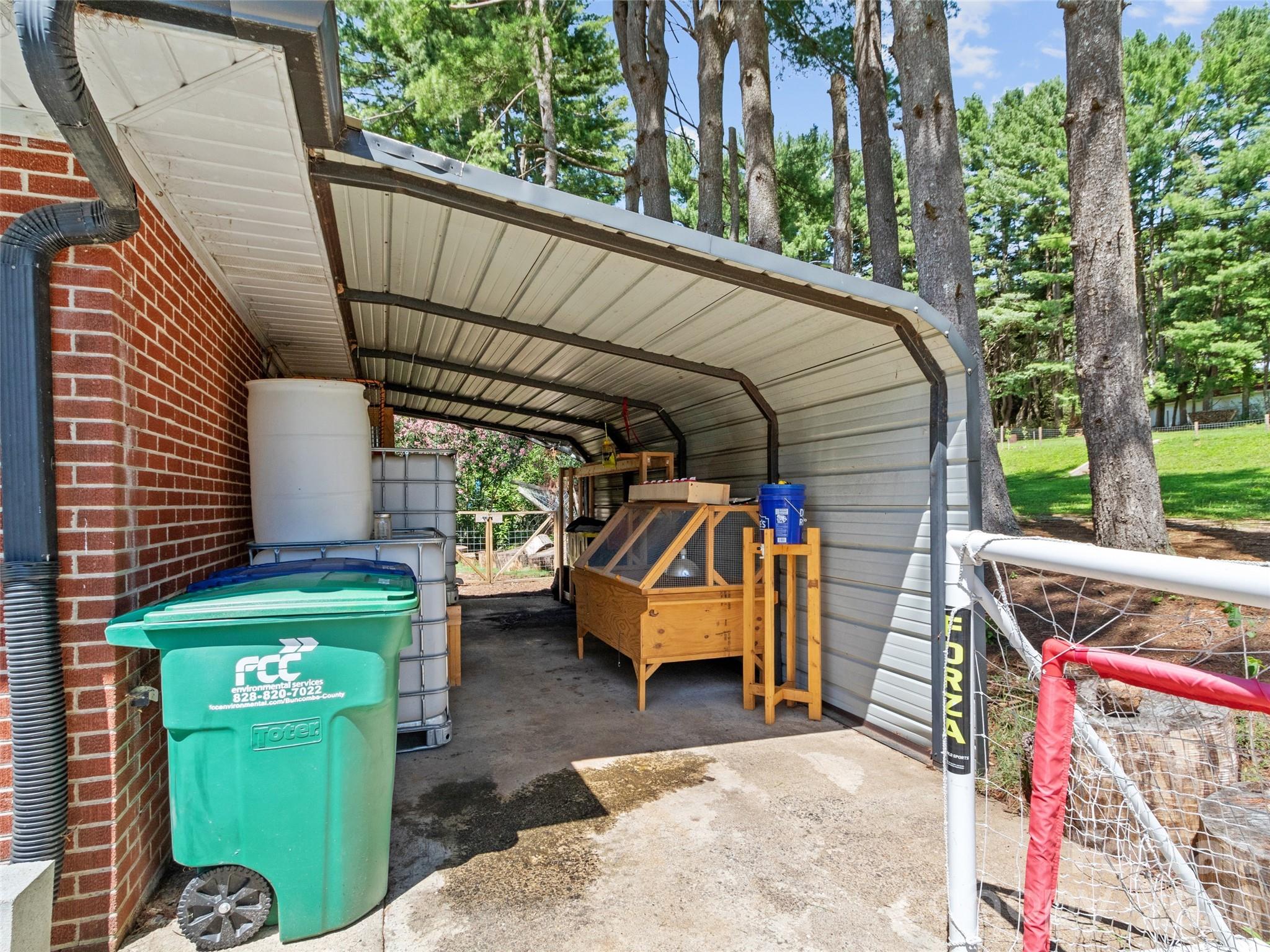 main property photo 34