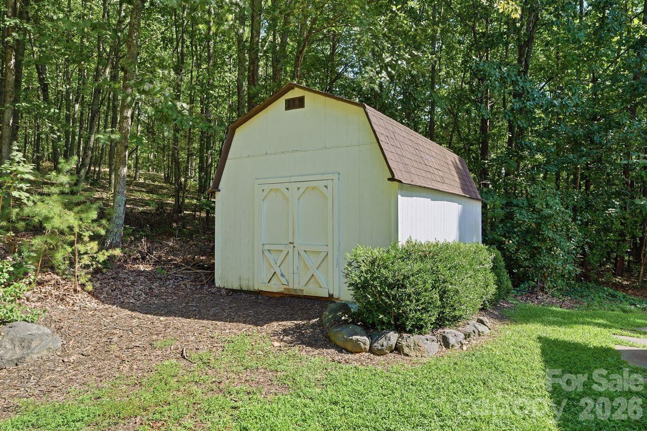main property photo 41