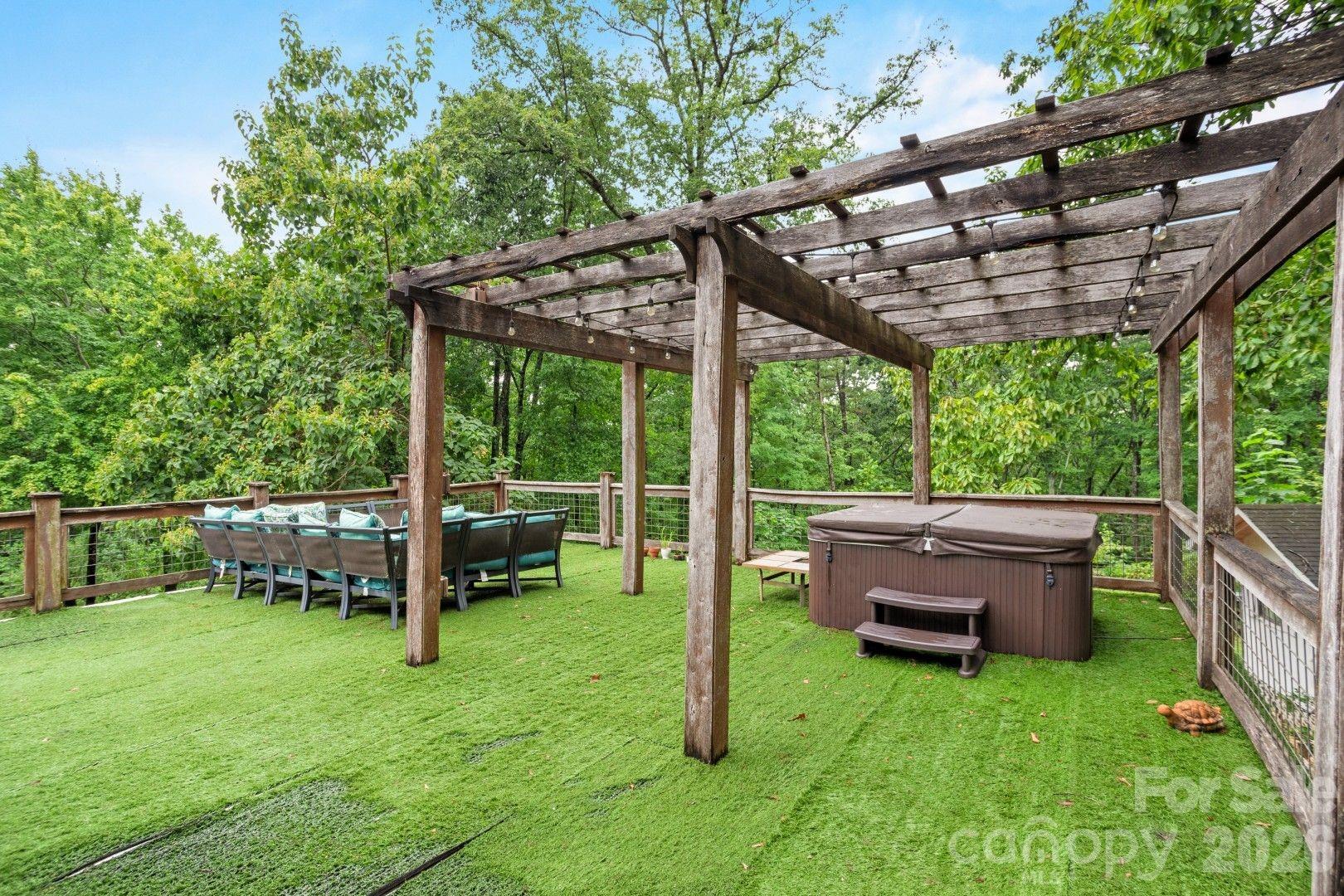 main property photo 28