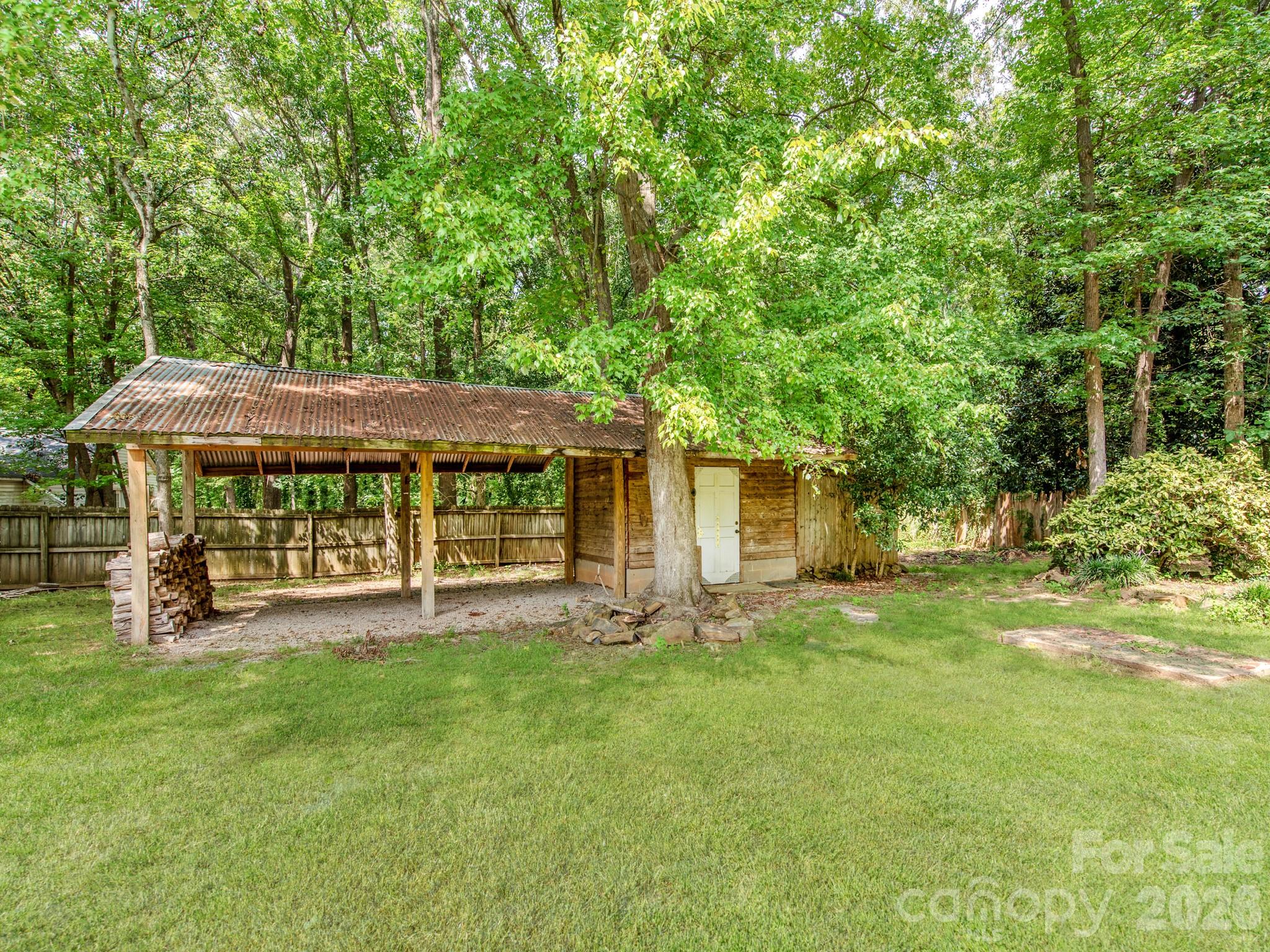 main property photo 31